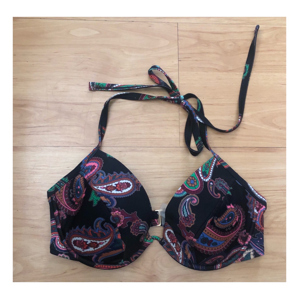 String Halter Vs Top